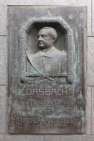 File:Trier Dasbach Gedenktafel.jpg