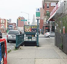 Entrance to the Manhattan-bound platform