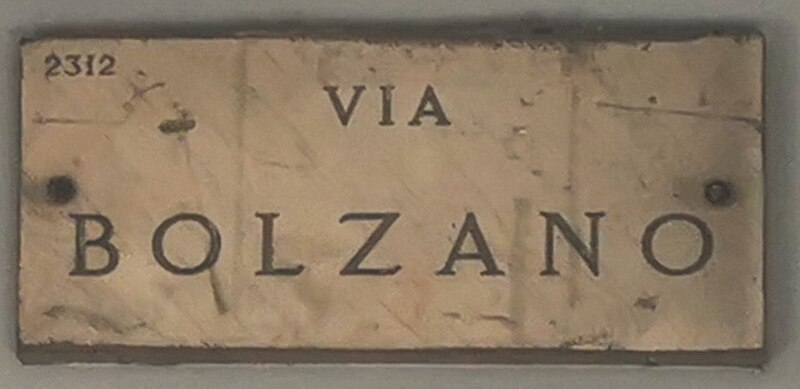 File:Via Bolzano in Milan.jpg