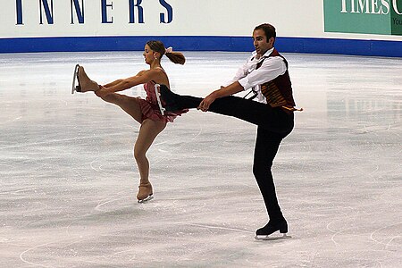 ไฟล์:Vise_&_Trent_Spin_-_2006_Skate_Canada.jpg