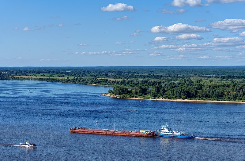 File:Volga River P8132394 2200.jpg