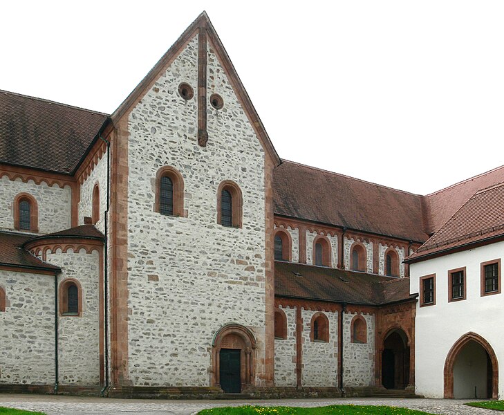 File:Wechselburg Basilika außen 4.jpg