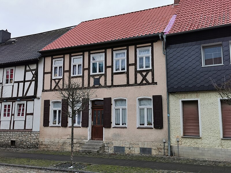 Datei:Wilhelm Schmidts Geburtshaus in Wegeleben.jpg