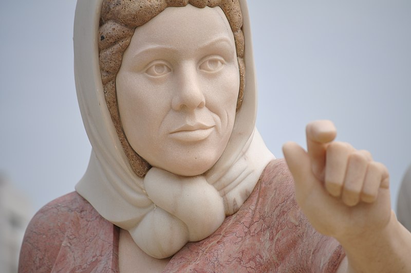 File:Woman Sculpture (7183983788).jpg