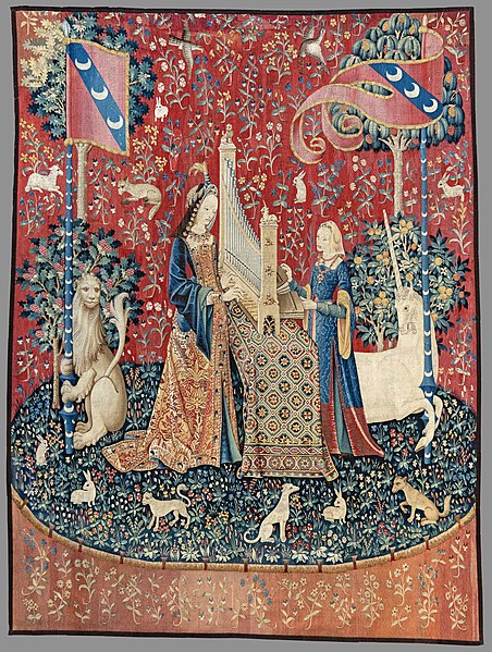 File:(Toulouse) L'Ouïe (La Dame à la licorne) - Musée de Cluny Paris.jpg