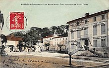 Ancienne école primaire supérieure de jeunes filles.