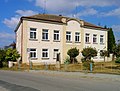 Čeština: Škola v Třebohosticích, části obce Škvorec English: School in Třebohostice, part of Škvorec village, Czech Republic