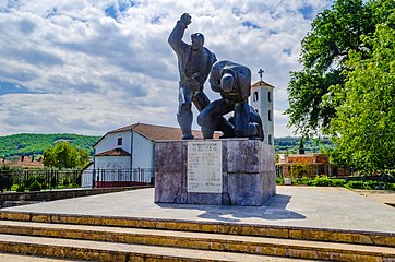 Споменик од НОБ за убиени селани од Негорци