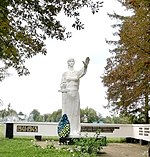 С. Луковиця пам'ятник воїнам-односельчанам.jpg