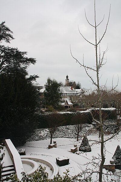 File:02. Montluçon 25 décembre sous la neige.JPG