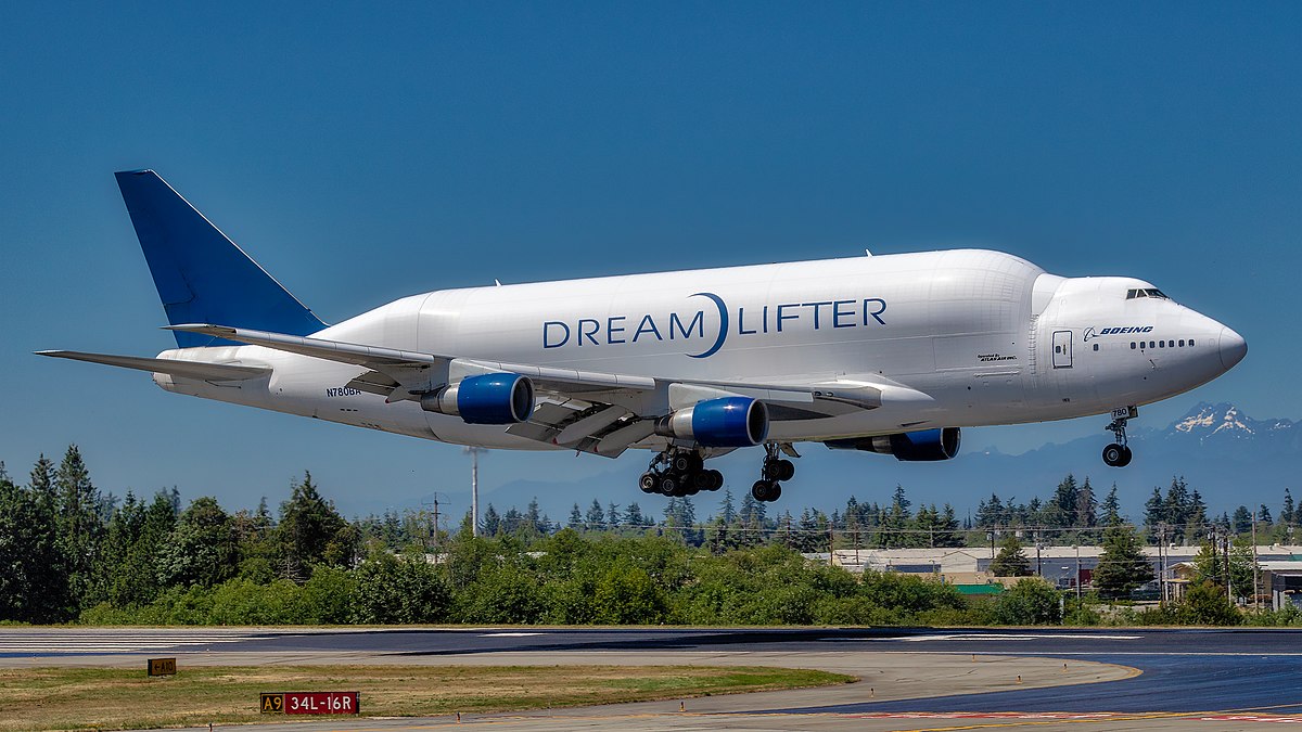 【限定・正規品】 Boeing 747 Dreamlifter 1:200