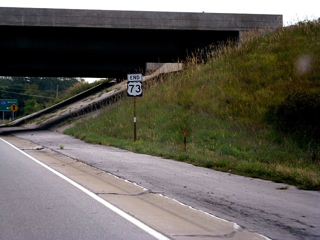 US-73's former southern terminus at I-435 in Kansas City in 2007.