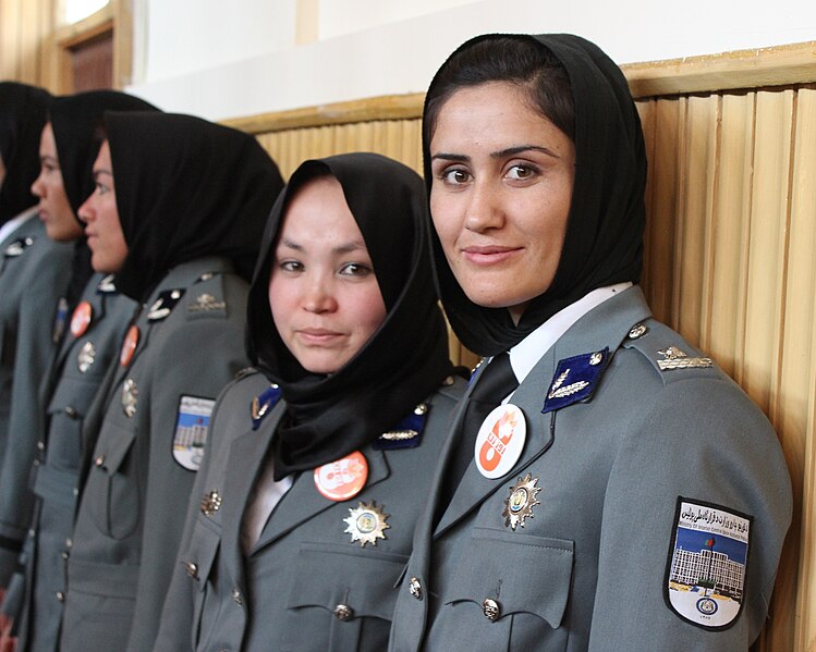File:160313-N-NL127-453 (25177838634) - Afghan policewomen.jpg