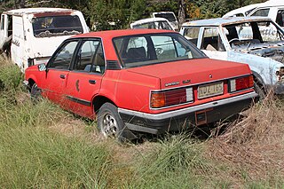 1983 Holden Camira (JB) SLX sedan (16656340639)