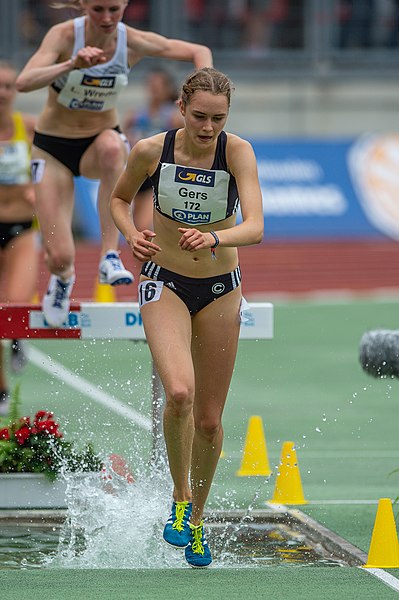 File:2018 DM Leichtathletik - 3000 Meter Hindernislauf Frauen - Agnes Thurid Gers - by 2eight - DSC9265.jpg