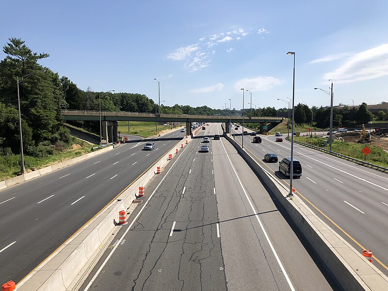 File:2019-06-26 10 12 09 View north along Interstate 395 (Henry G. Shirley Memorial Highway) from the overpass for Virginia State Route 648 (Edsall Road) in Lincolnia, Fairfax County, Virginia.jpg