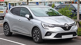 2019 Renault Clio Iconic TCE 1.0 Front.jpg