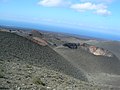 20 Ruta de los Volcanes, cràter del Pajarito i Islote de Hilario.jpg