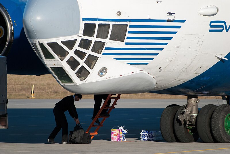 File:4K-AZ100, Neubrandenburg Airport, 2012-12-28 (34).jpg