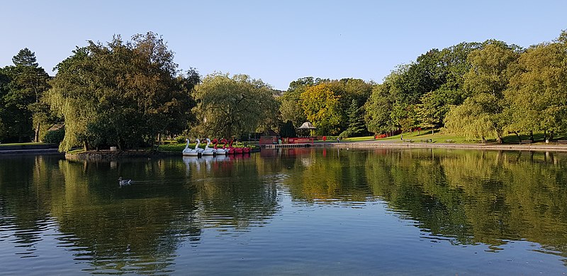 File:Aberdare Park Boating Lake Darren Rees.jpg