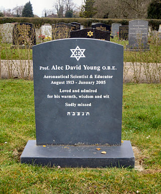 <span class="mw-page-title-main">Alec David Young</span> British scientist (1913–2005)