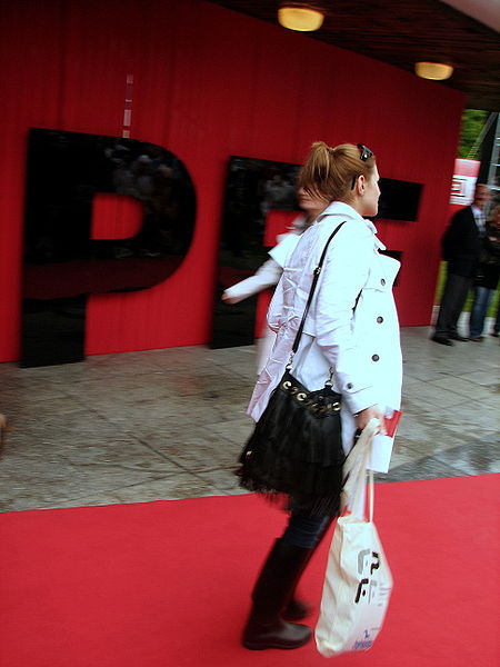 File:Aleksandra Kisio at opening of the XXXV Polish Film Festival in Gdynia 2010 - 6.jpg