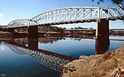 Alexandra Railway Bridge (1996).jpg