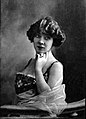 Amélie Diéterle par Léopold-Émile Reutlinger en 1909.