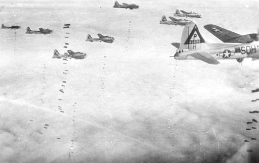 B-17G formation on bomb run