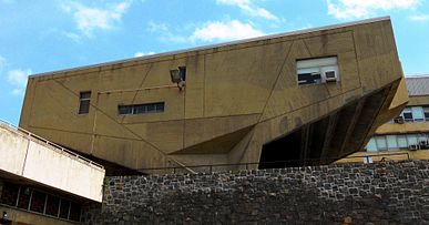 The western elevation of Marcel Breuer's Bergisch Hall