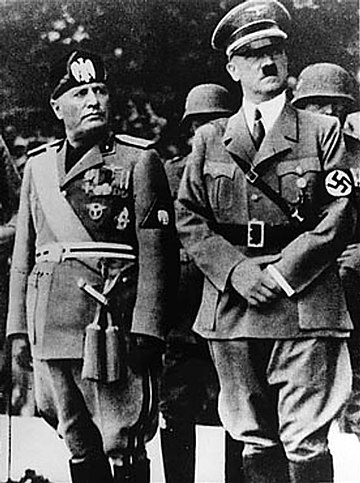 Mussolini (links) met Hitler tijdens een bezoek aan bezet Joegoslavië, tussen 1941 en 1943
