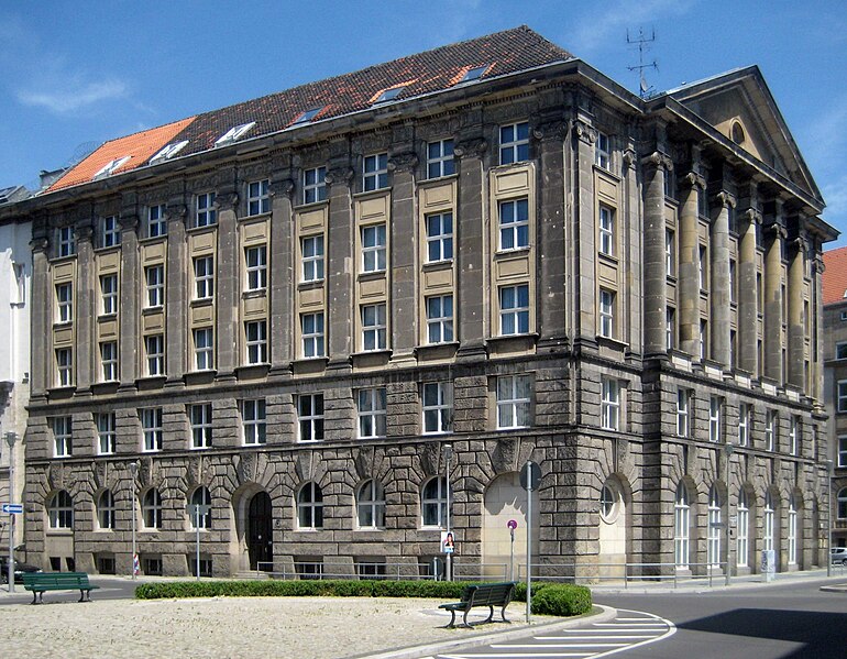 File:Berlin, Mitte, Mohrenstraße, Glinka-Haus 02.jpg