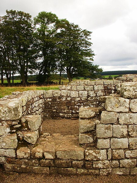 File:Birdoswald Roman Fort east gate.JPG