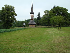 Biserica de lemn din satul Cărpiniș