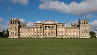 Blenheim Palace facade October 2016.jpg