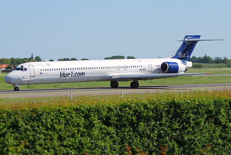 File:Blue 1 MD-90-30; OH-BLC@CPH;03.06.2010 574fz (4687873727).jpg