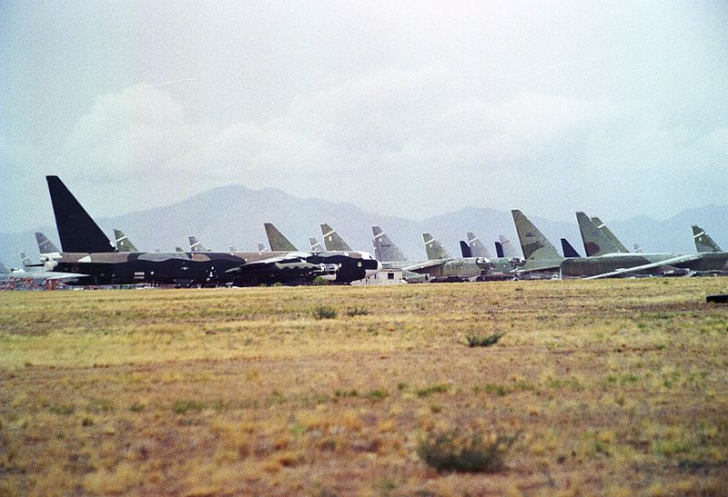 File:Boeing B-52D Stratofortress (unidentified) US Air Force. (8337726950).jpg