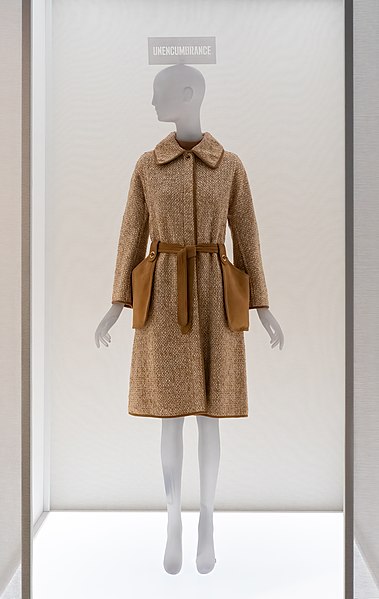 File:Bonnie Cashin ensemble at the Met (52699).jpg