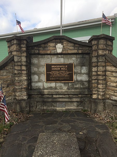 File:Bradenville war memorial.jpg