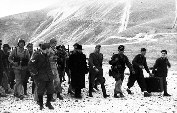 Mussolini with German commandos