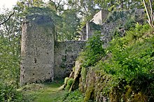 Schalenturm der Burgruine