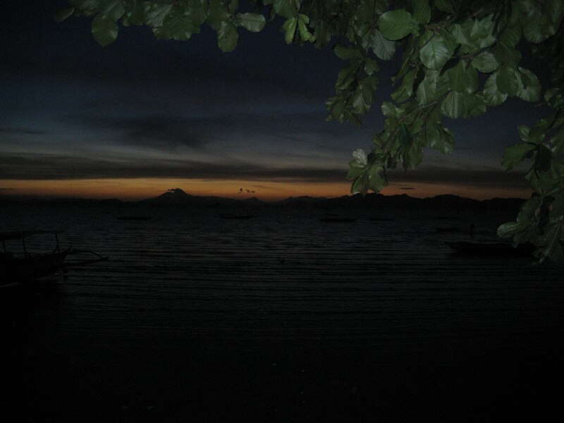 File:Calampong seashore2.JPG