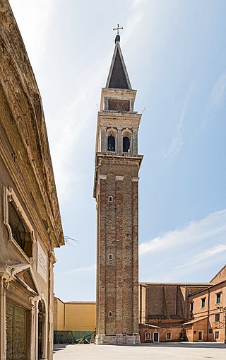 Fortune Salaire Mensuel de Campanile San Francesco Della Vigna Combien gagne t il d argent ? 1 800 000 000,00 euros mensuels