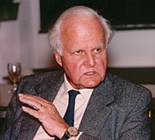 Carl Friedrich von Weizsacker (1912-2007) Carl Friedrich von Weizsaecker.jpg