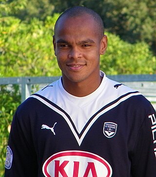 <span class="mw-page-title-main">Henrique (footballer, born 1983)</span> Brazilian footballer