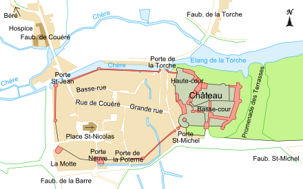 Plano cadastral de Châteaubriant em 1832, mostrando a cidade antes da demolição das muralhas.