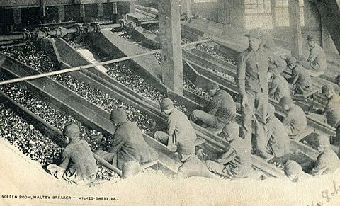 Children working in Wilkes-Barre's coal industry, 1906