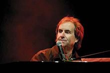 Chris de Burgh performing in Cork, Ireland, 2007