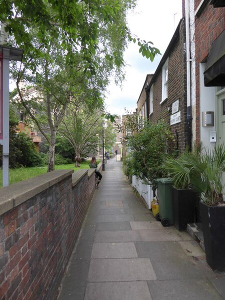 File:Church Walk, Richmond - geograph.org.uk - 5418357.jpg