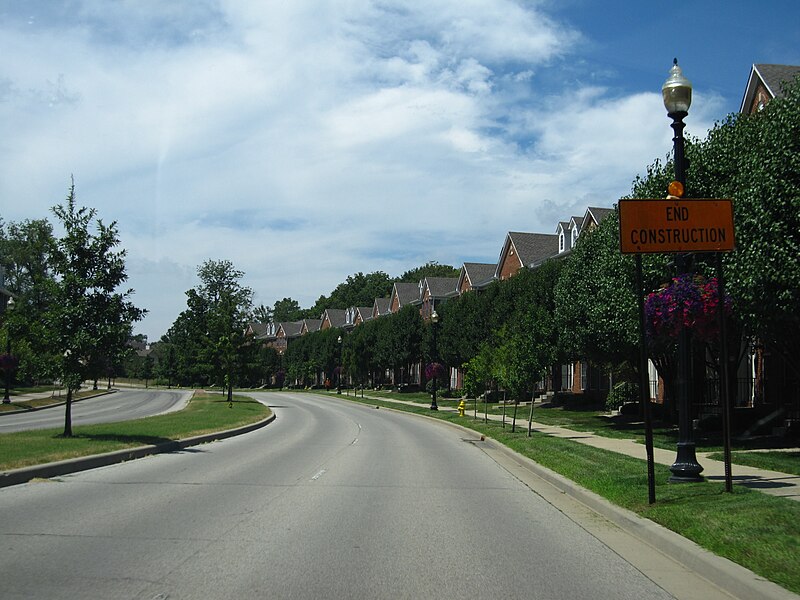 File:City Center Dr Carmel.JPG